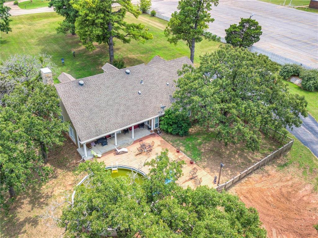 102 Lakeview Ln, Meeker, OK 74855