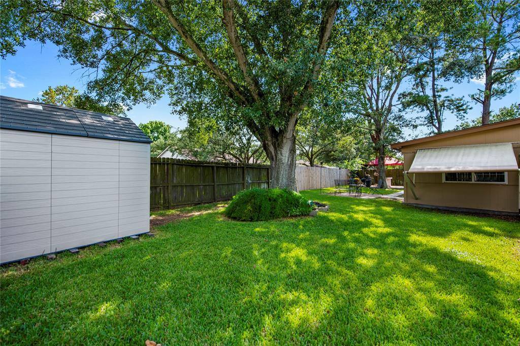 16743 Summer Dew Lane, Houston, TX 77095