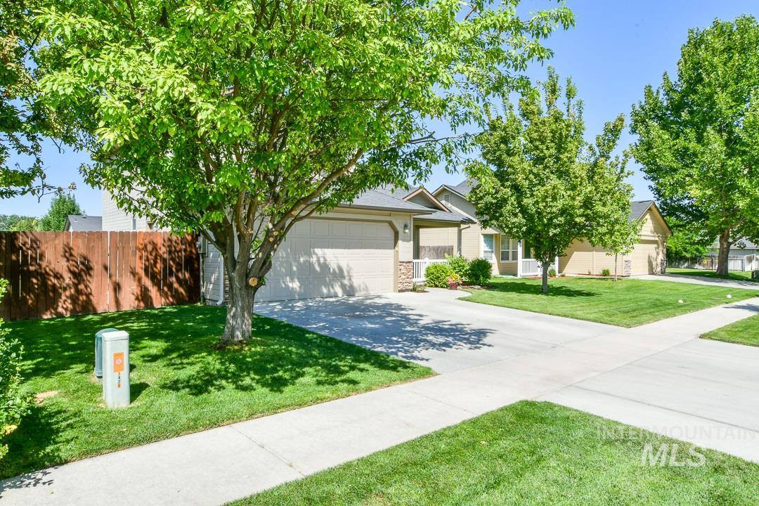 3421 South Wood River Ave, Nampa, ID 83686