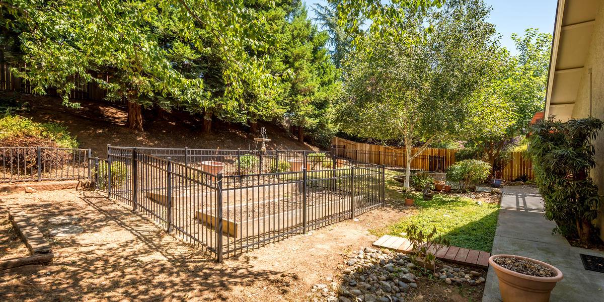 12452 Jeremiah Drive, Auburn, CA 95603