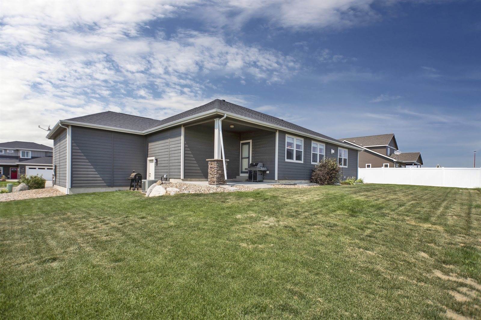 6816 University Ave North, Williston, ND 58801