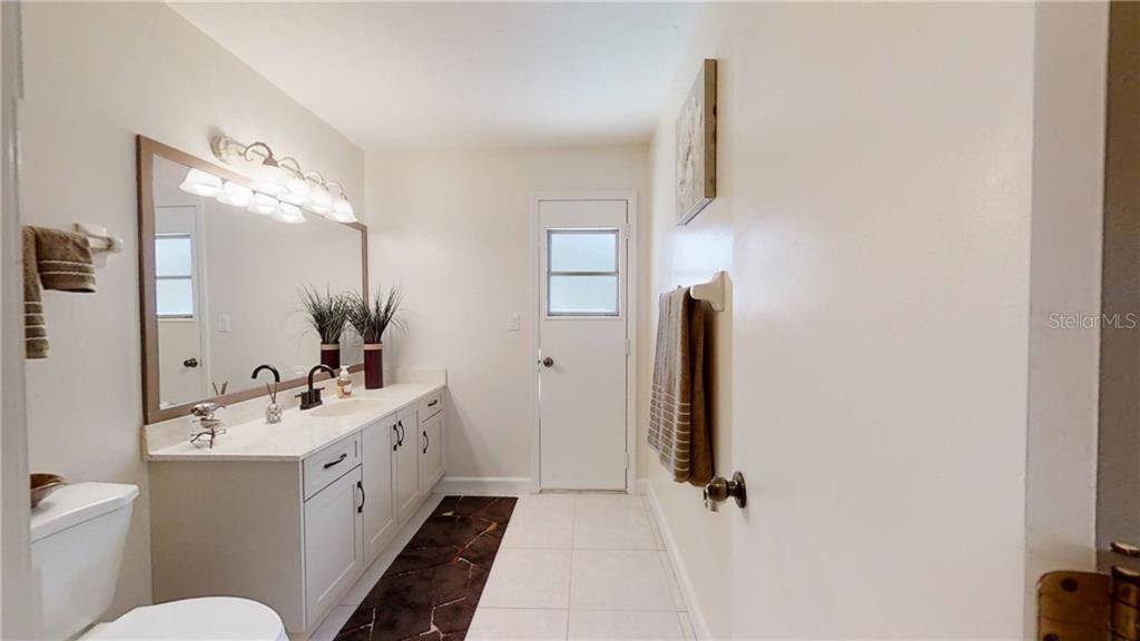 2575 Green Oak Ct, Sarasota, FL 34232