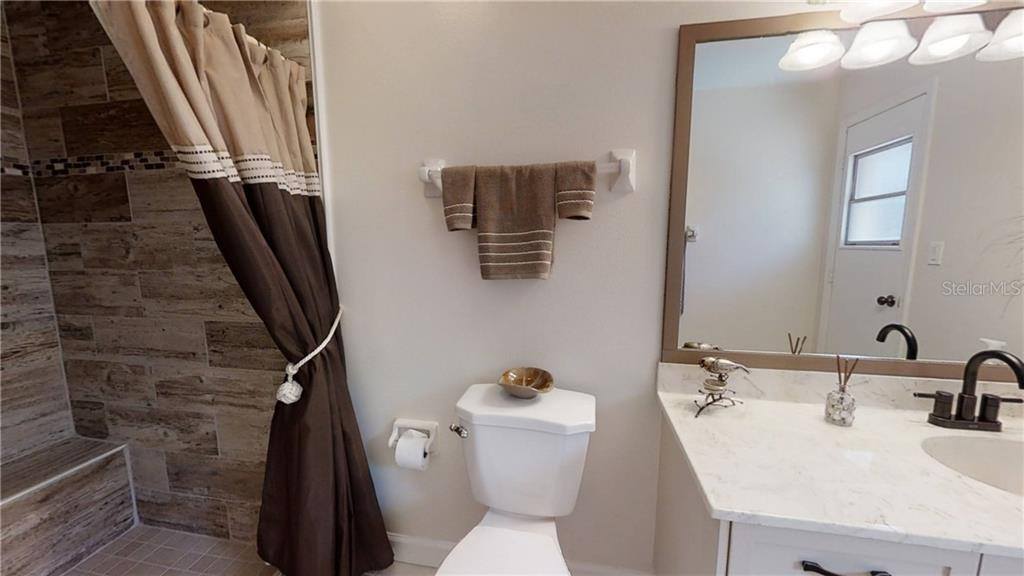 2575 Green Oak Ct, Sarasota, FL 34232