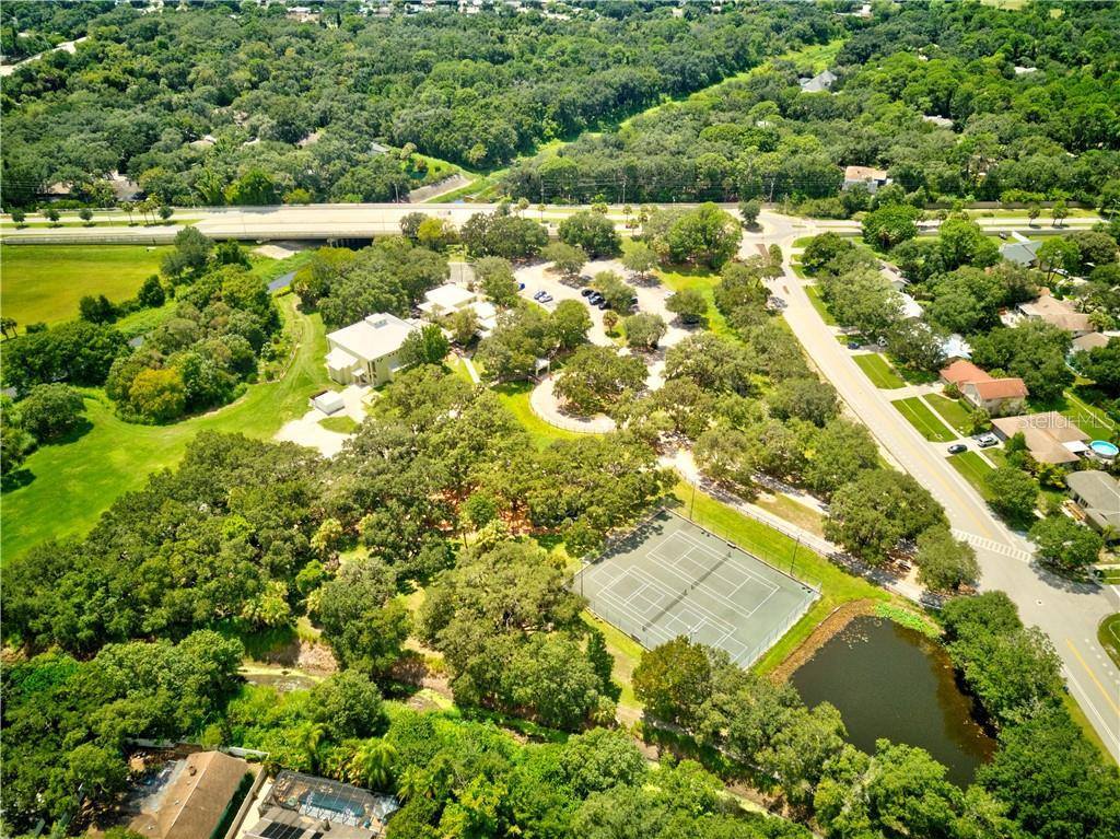 2575 Green Oak Ct, Sarasota, FL 34232