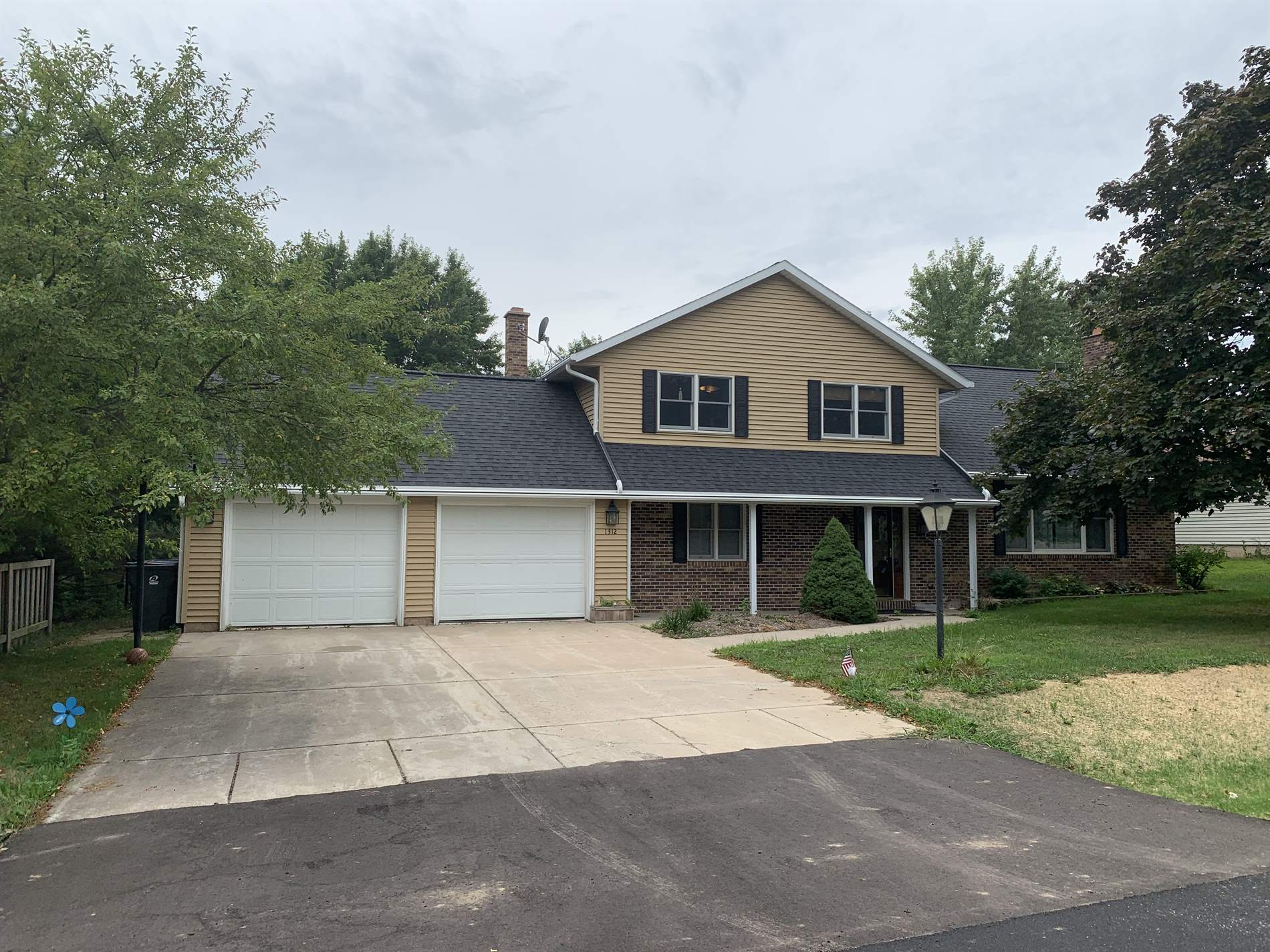 1312 N Wood Avenue, Marshfield, WI 54449