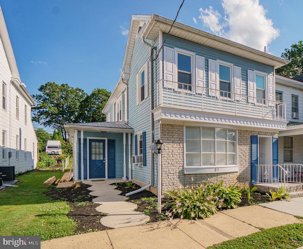 21 West Coover Street, Mechanicsburg, PA 17055