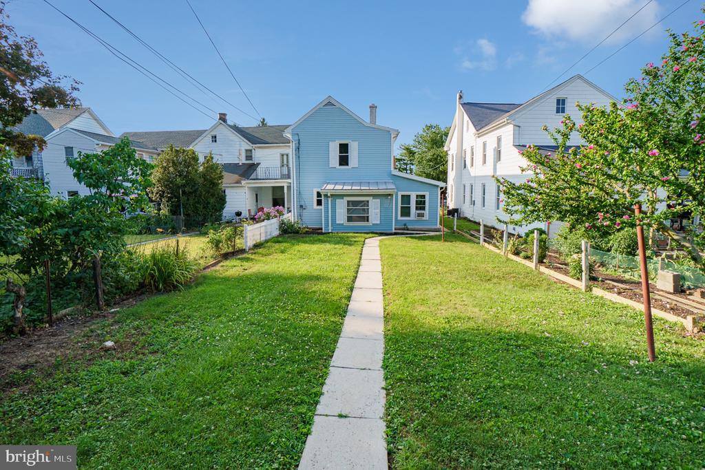 21 West Coover Street, Mechanicsburg, PA 17055