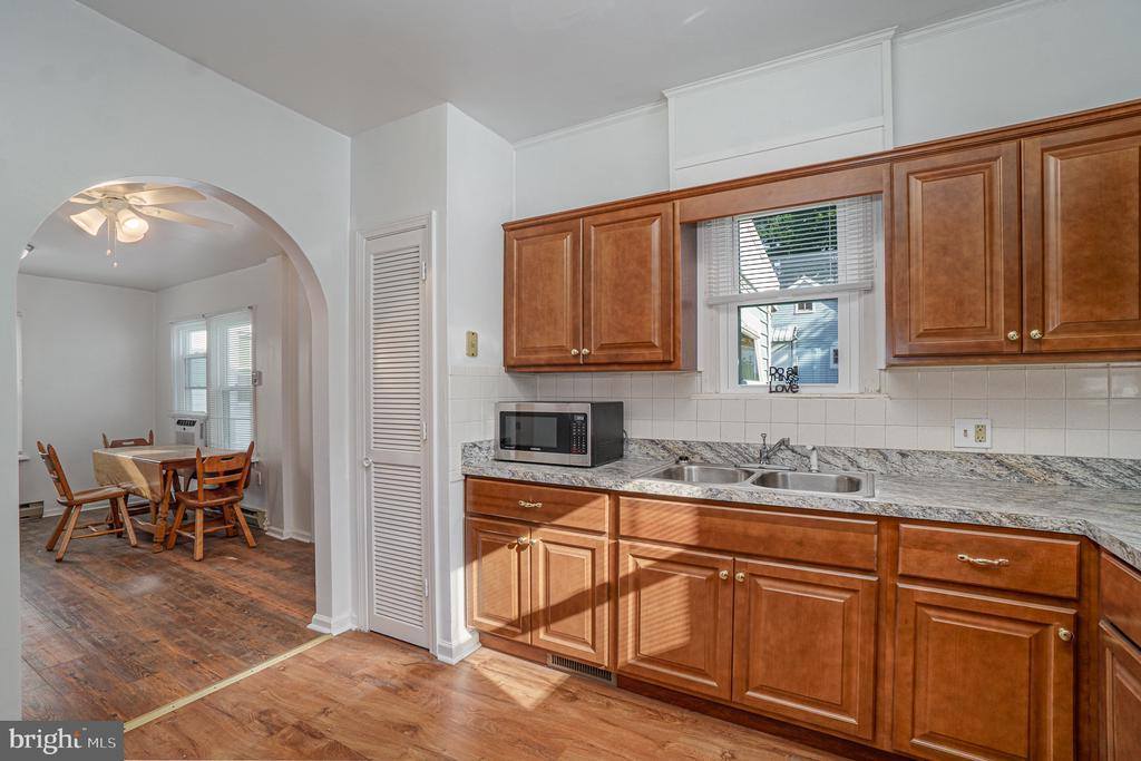 21 West Coover Street, Mechanicsburg, PA 17055