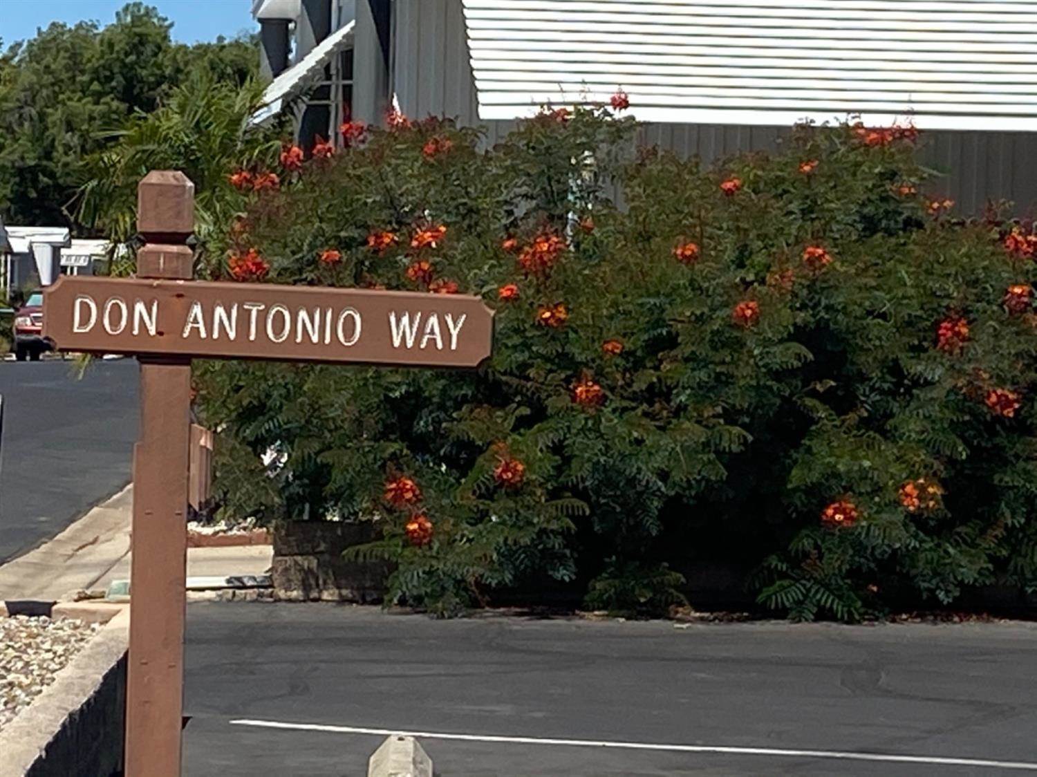 33 Don Antonio Way, Ojai, CA 93023