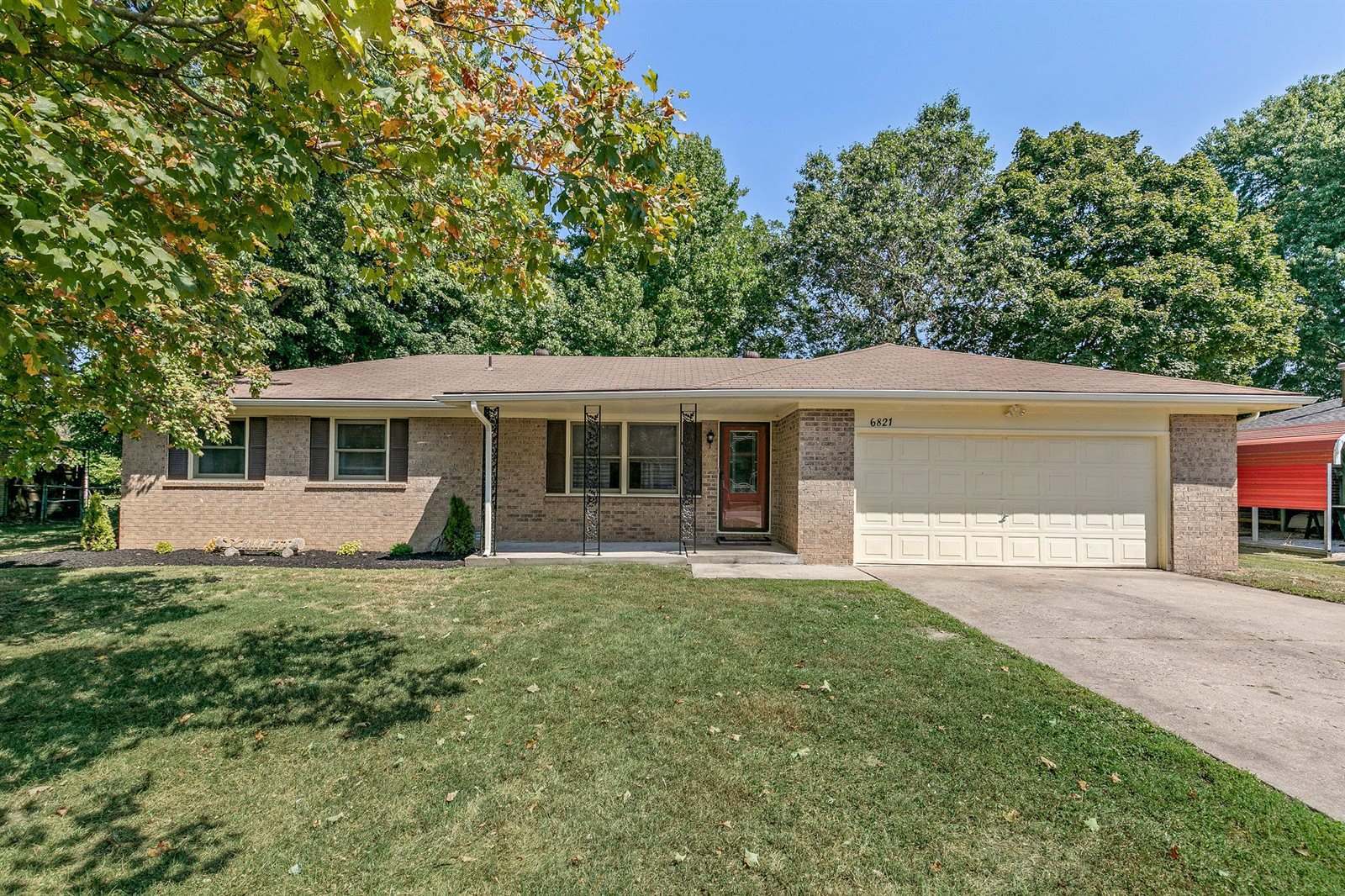 6821 West Lone Oak Street, Springfield, MO 65803