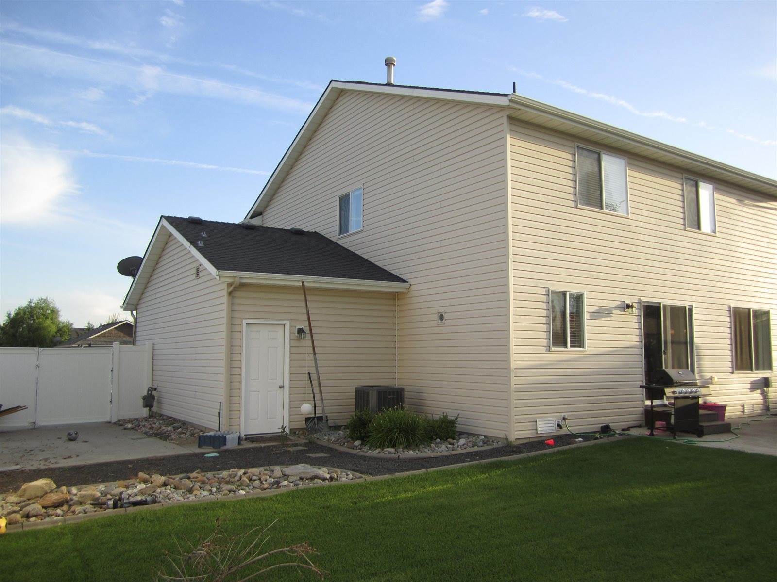 2908 West Blackberry Loop, Hayden, ID 83835