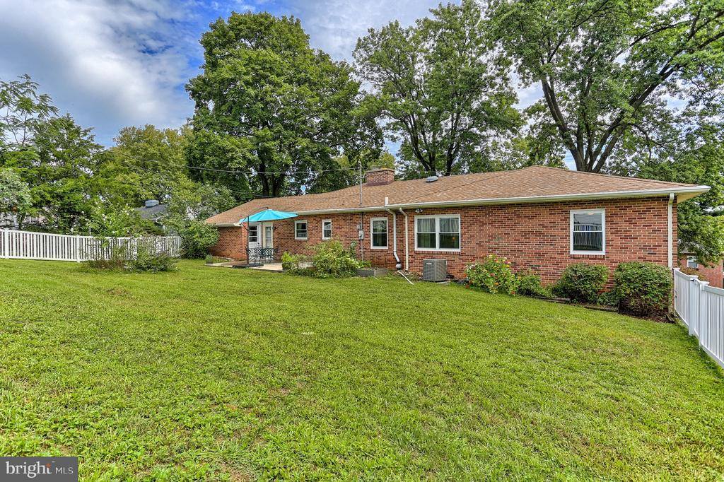 1640 Clover Lane, York, PA 17403