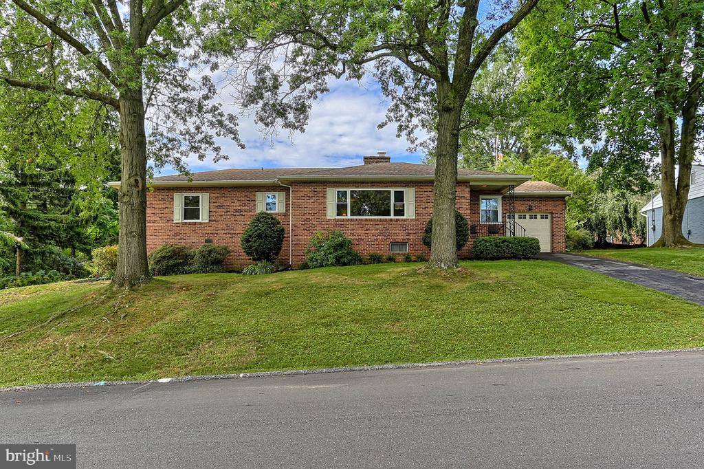 1640 Clover Lane, York, PA 17403