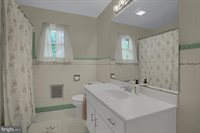 1640 Clover Lane, York, PA 17403