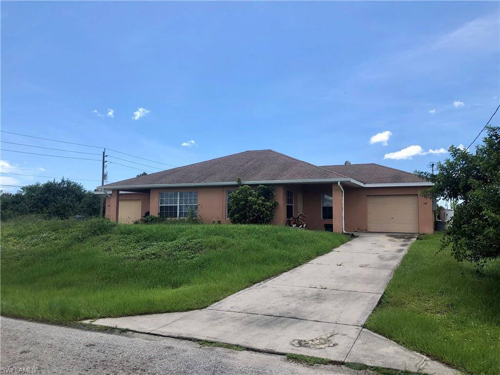 324/326 Hightower Avenue South, Lehigh Acres, FL 33973