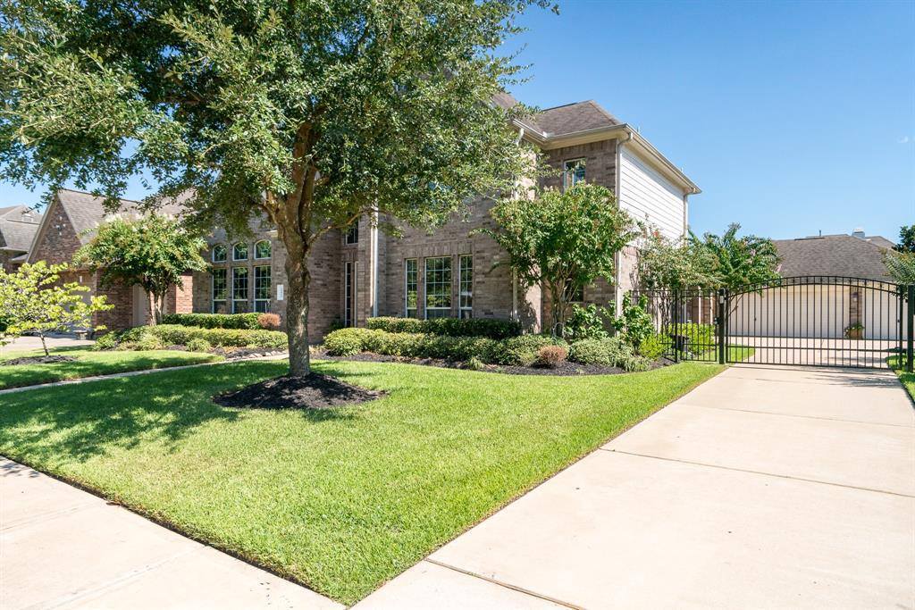 20826 Twisted Leaf Drive, Cypress, TX 77433