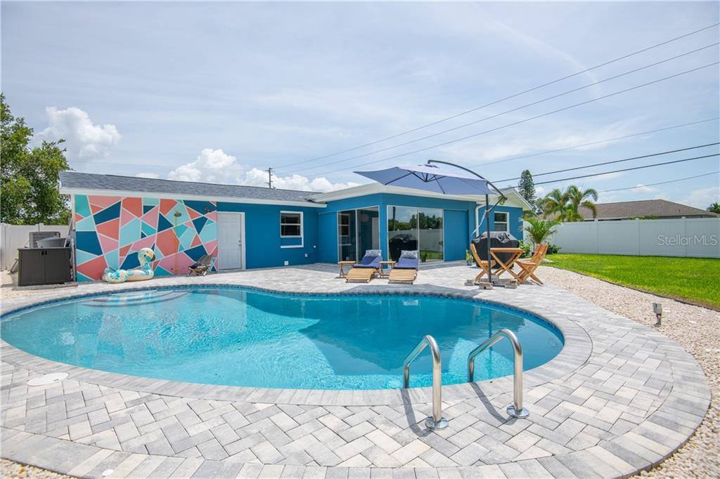 12100 6TH East, Treasure Island, FL 33706