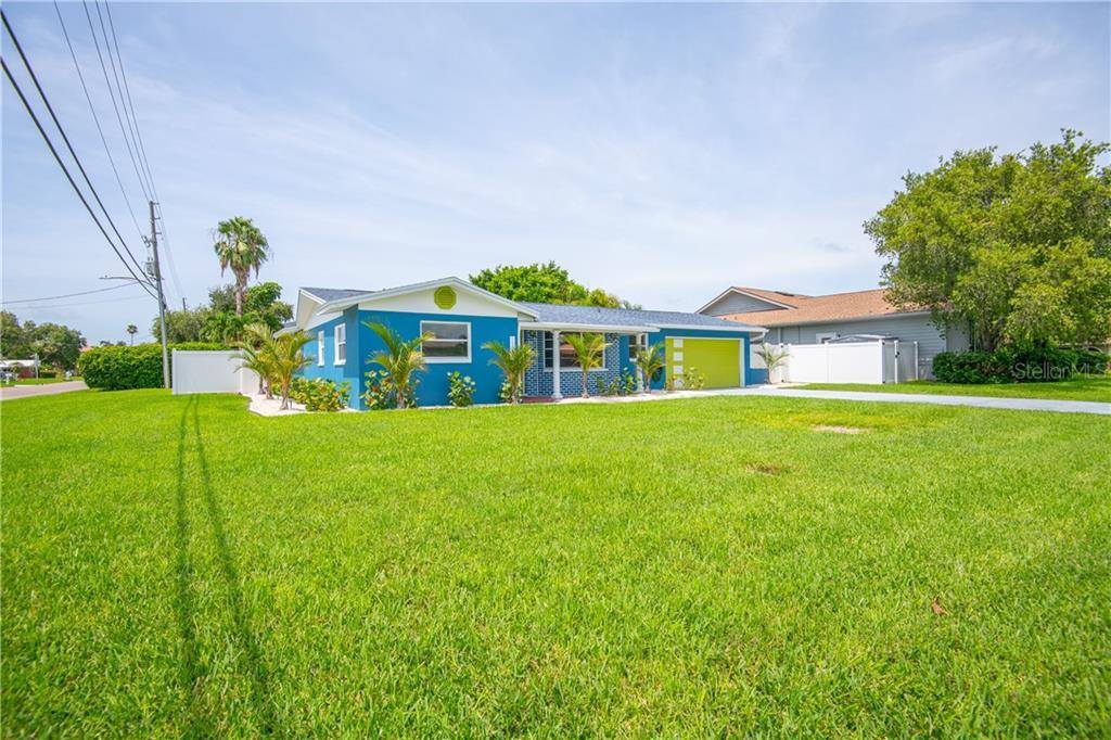 12100 6TH East, Treasure Island, FL 33706