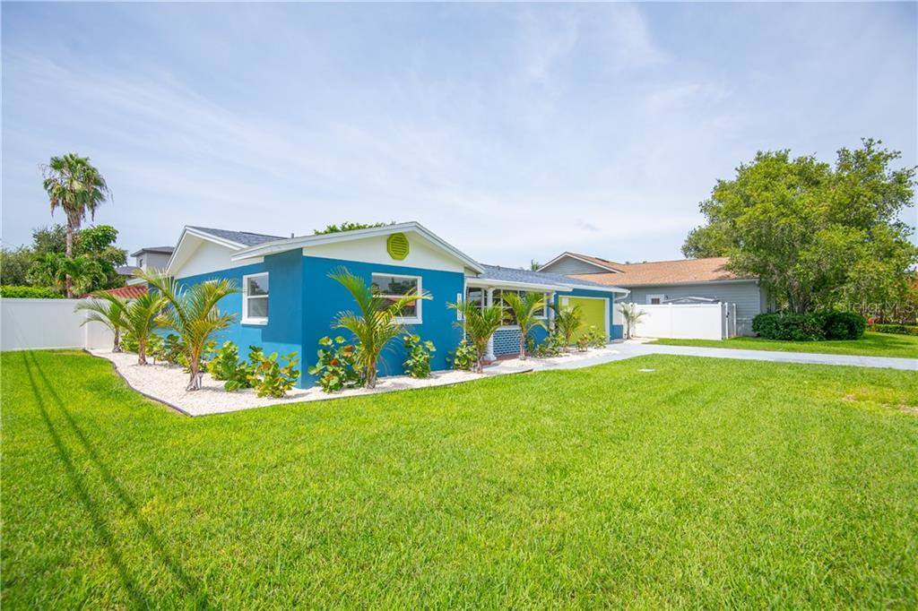 12100 6TH East, Treasure Island, FL 33706