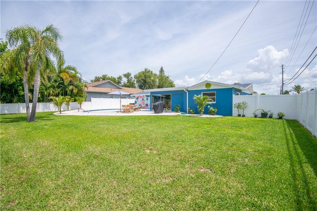 12100 6TH East, Treasure Island, FL 33706