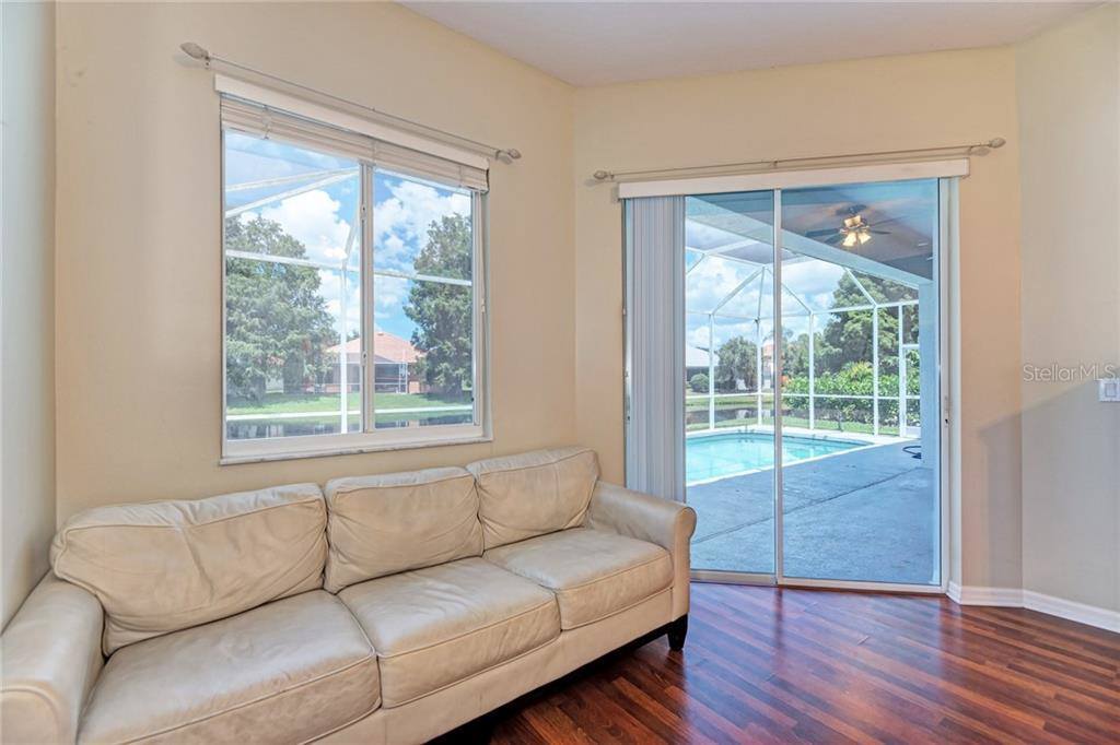 6244 Donnington, Sarasota, FL 34238