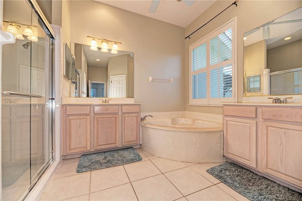 6244 Donnington, Sarasota, FL 34238