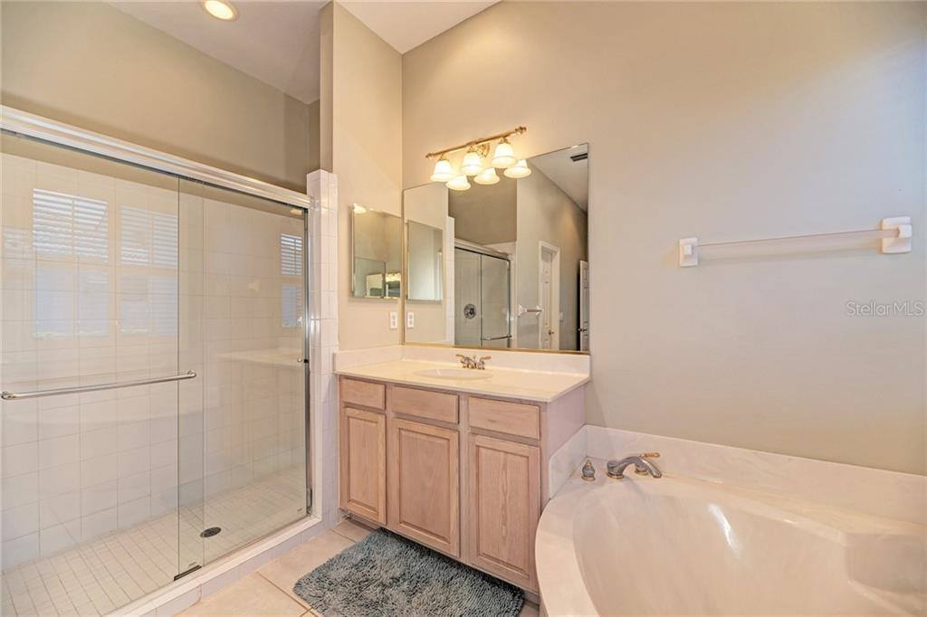 6244 Donnington, Sarasota, FL 34238