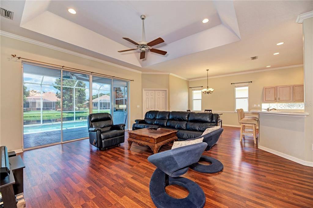 6244 Donnington, Sarasota, FL 34238