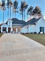 1236 Cutter Ln, Brandon, MS 39047