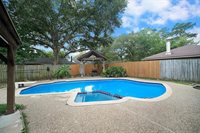 5722 Sunnygate Drive, Spring, TX 77373