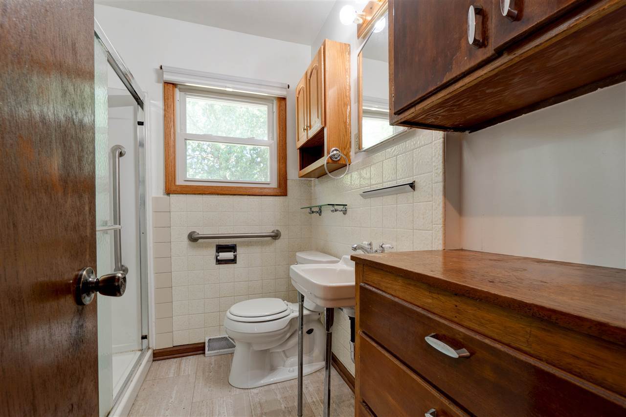 1431 Plum St., Iowa City, IA 52240