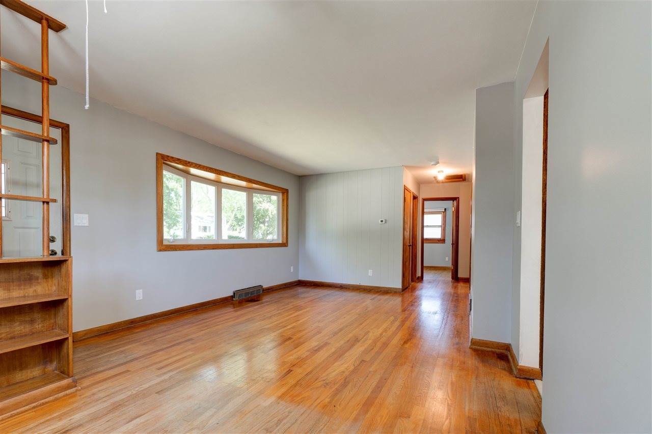 1431 Plum St., Iowa City, IA 52240