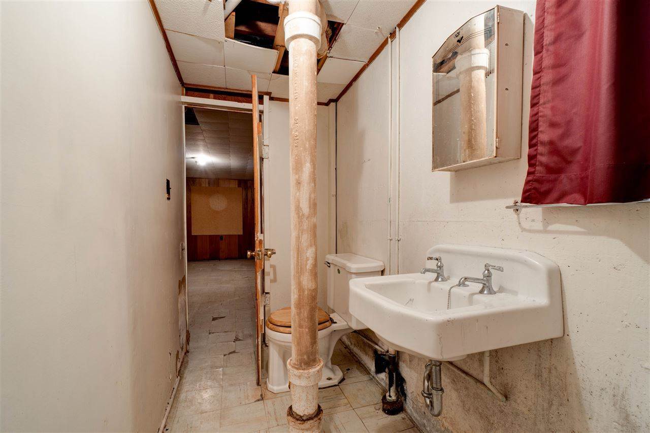 1431 Plum St., Iowa City, IA 52240