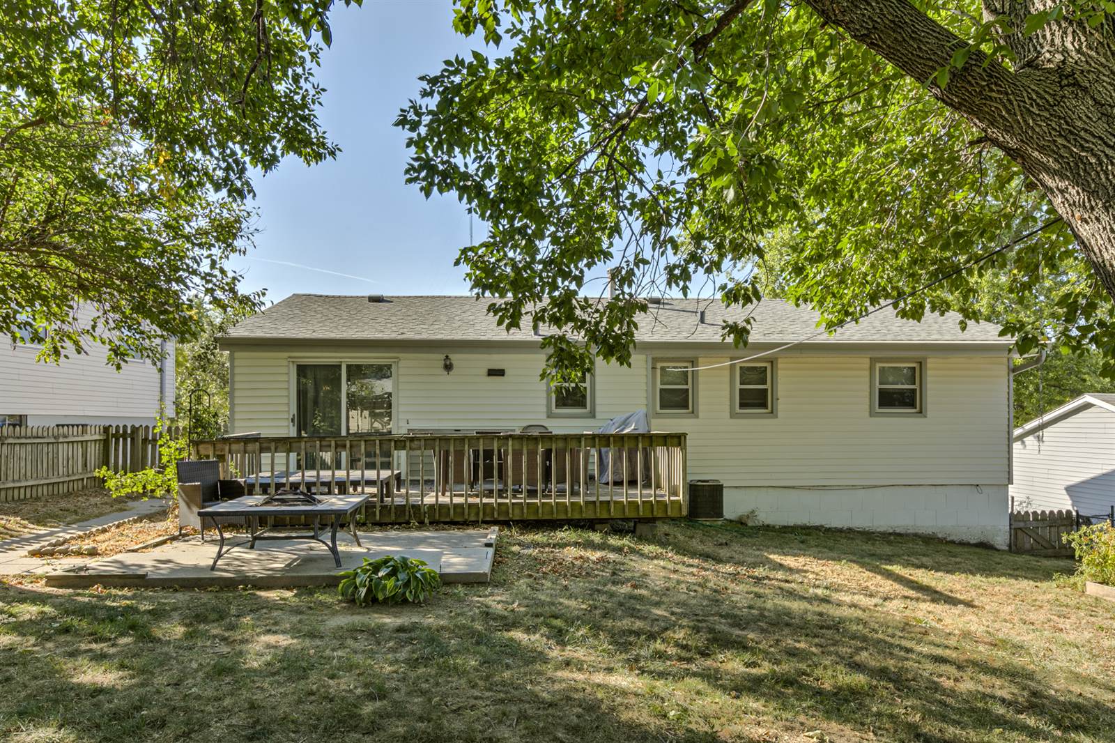 7512 Bauman Avenue, Omaha, NE 68122