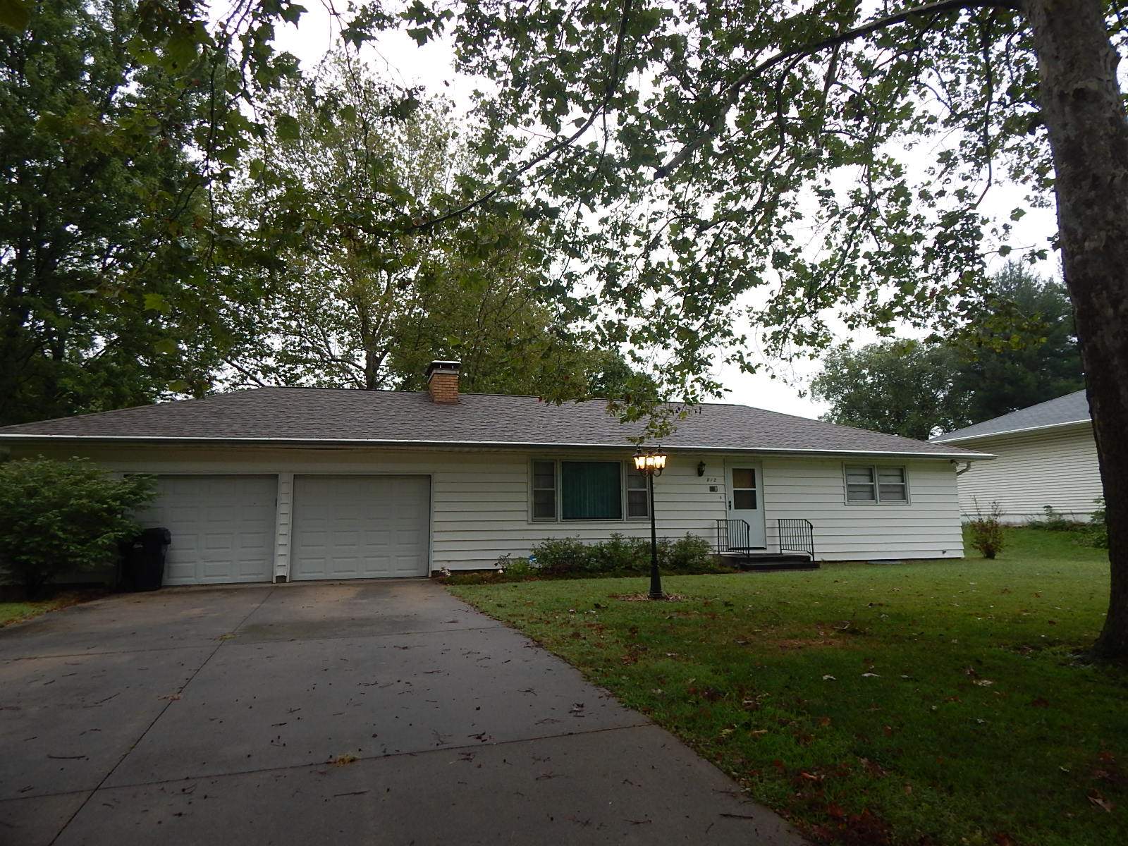 812 SE Tecumseh RD, Tecumseh, KS 66542