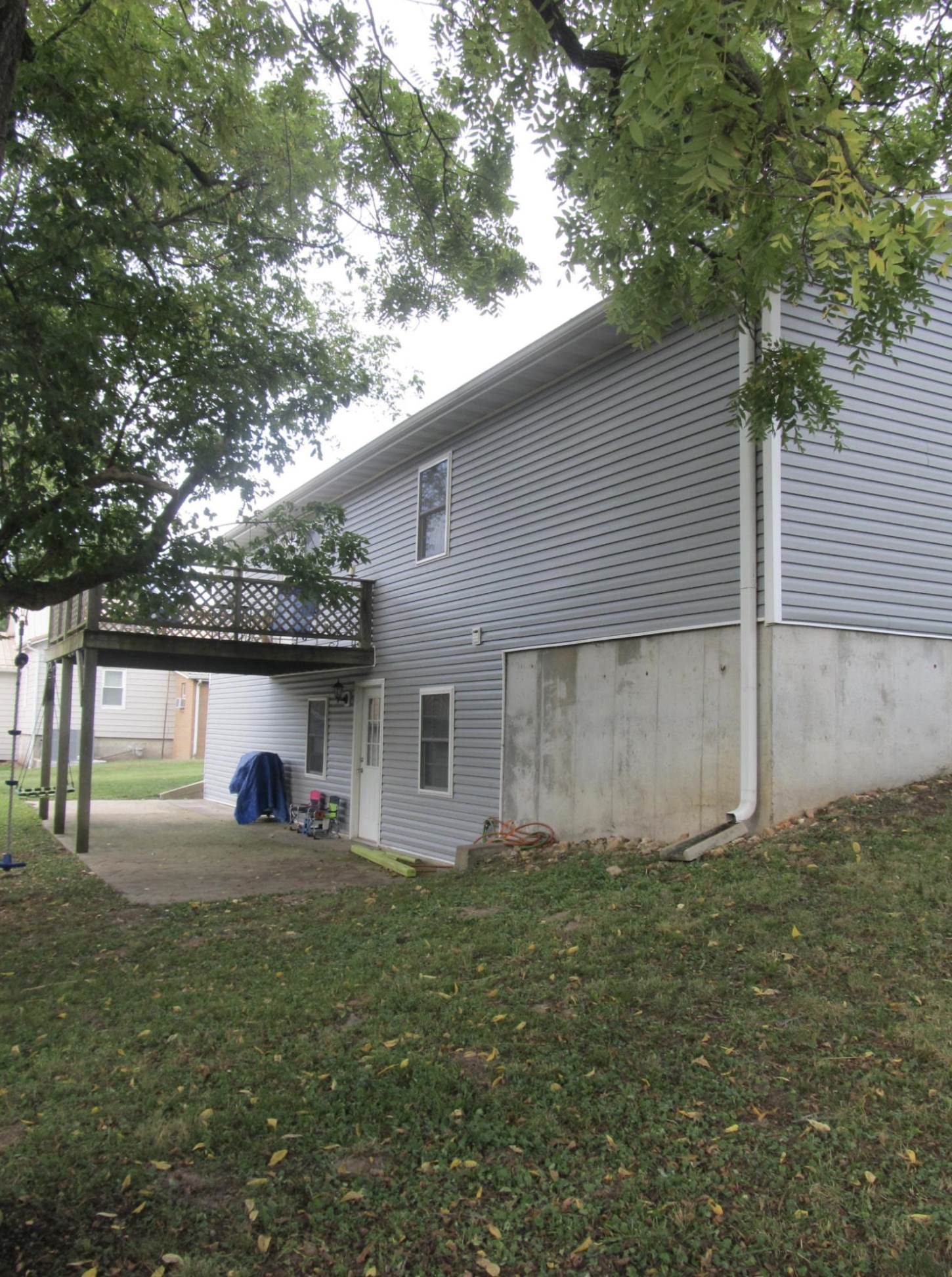 317 S West St, Mt Vernon, MO 65712