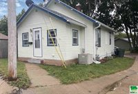 3526 Claude Ave, Sioux City, IA 51106