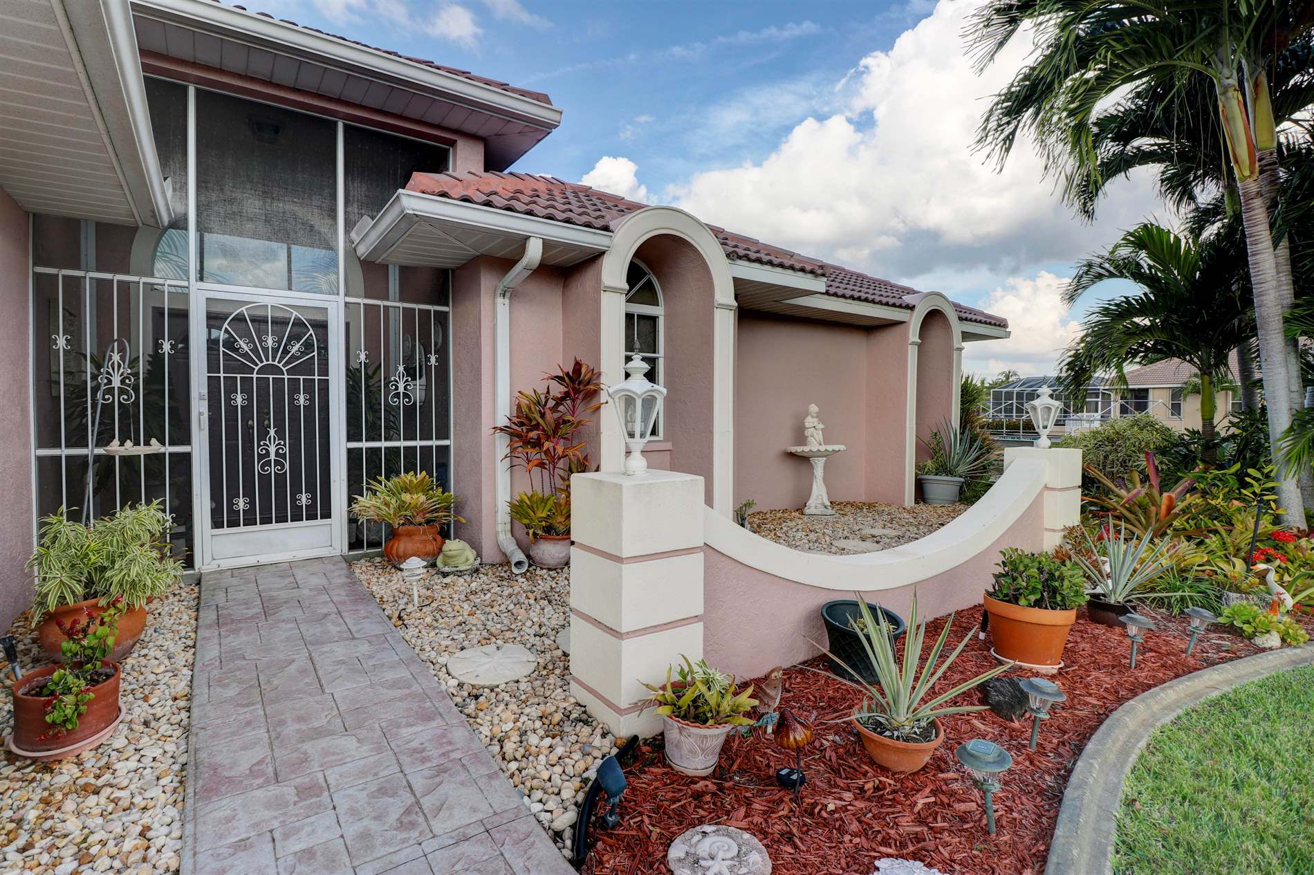 419 SE 33rd Terrace, Cape Coral, FL 33904