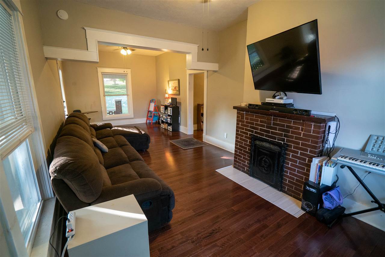 605 E Main St, Glasgow, KY 42141