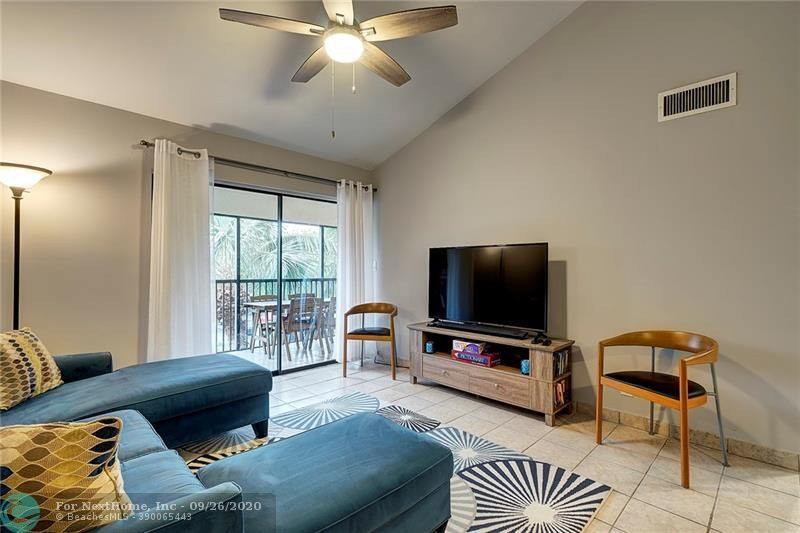 3007 North Oakland Forest Dr, #303, Oakland Park, FL 33309