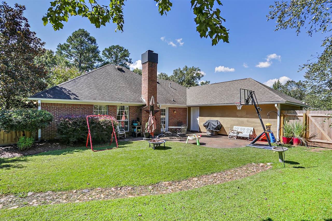 200 Azalea Ct, Brandon, MS 39047