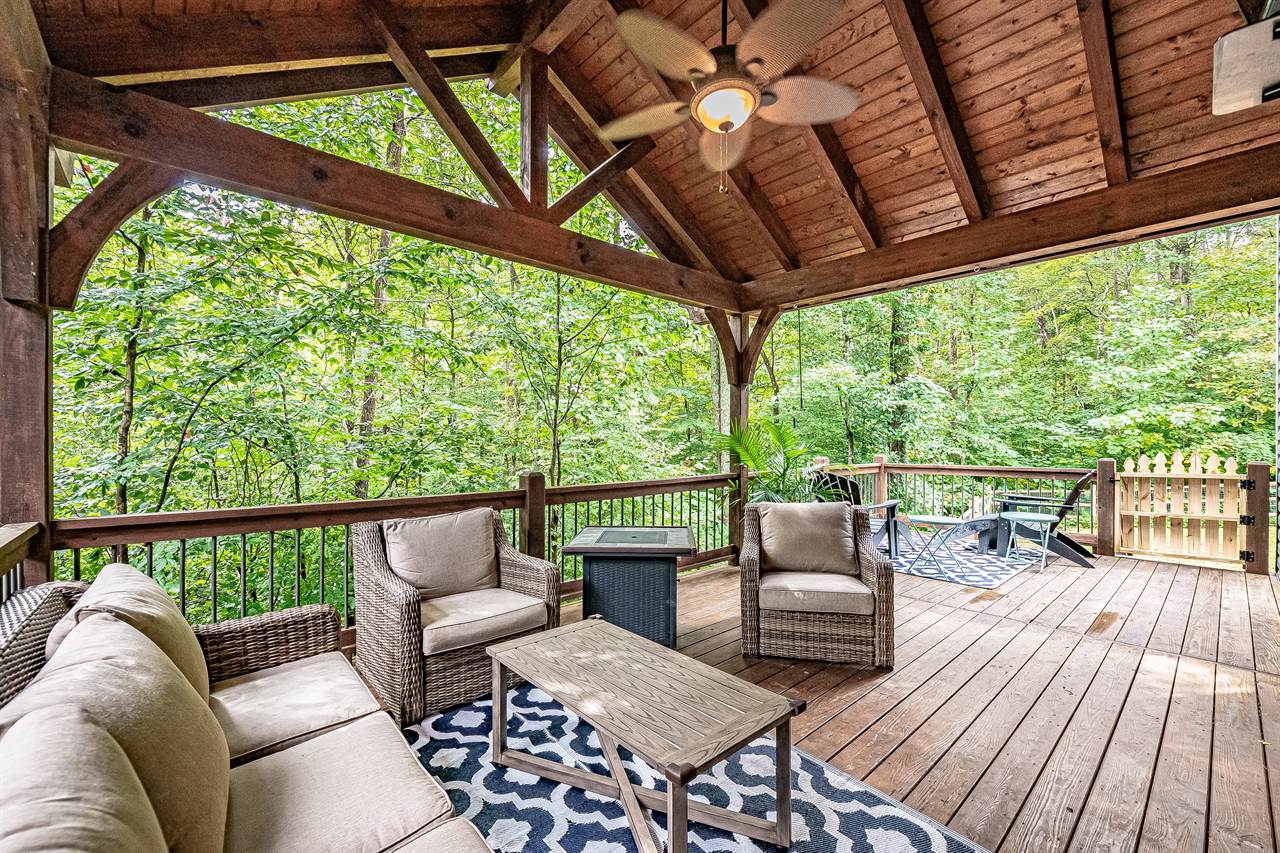 3753 Creek Ridge Dr., Denver, NC 28037