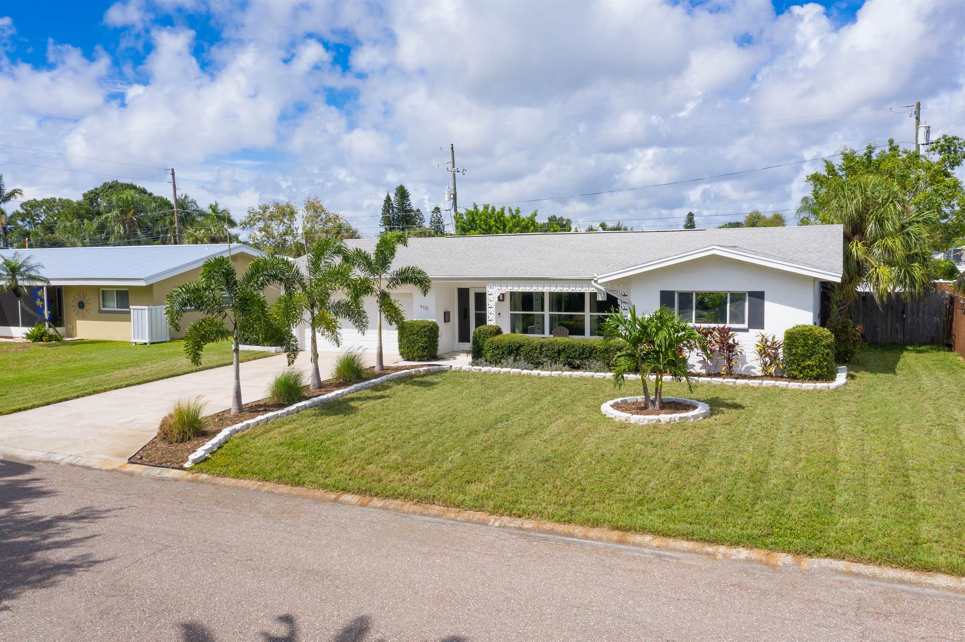 4135 52nd Avenue South, St Petersburg, FL 33711