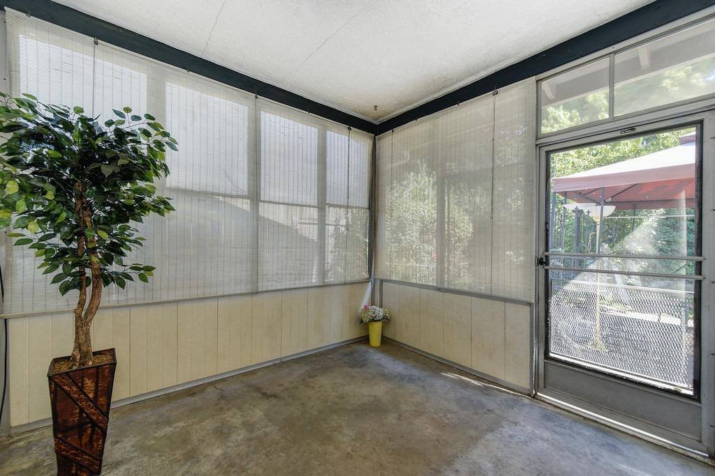 7049 Catlen Way, Sacramento, CA 95831