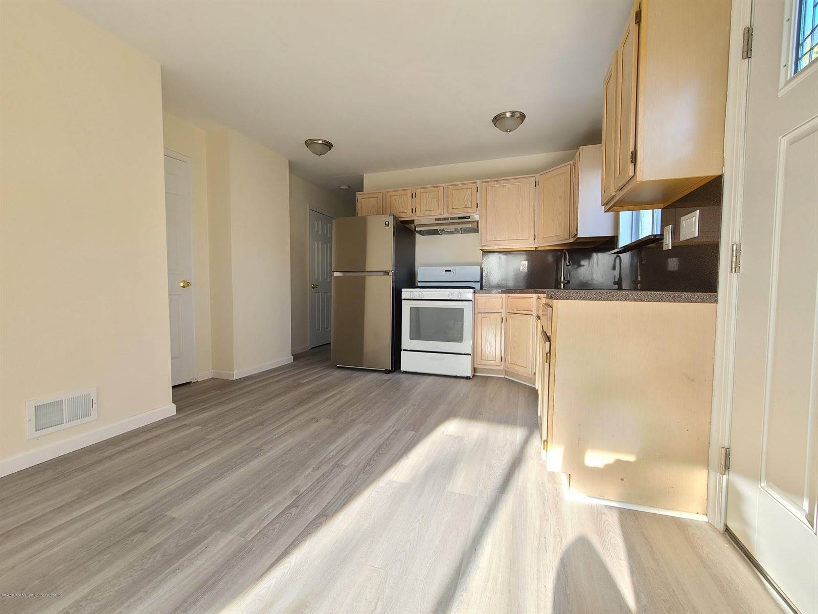 261 Wood Avenue, Staten Island, NY 10307