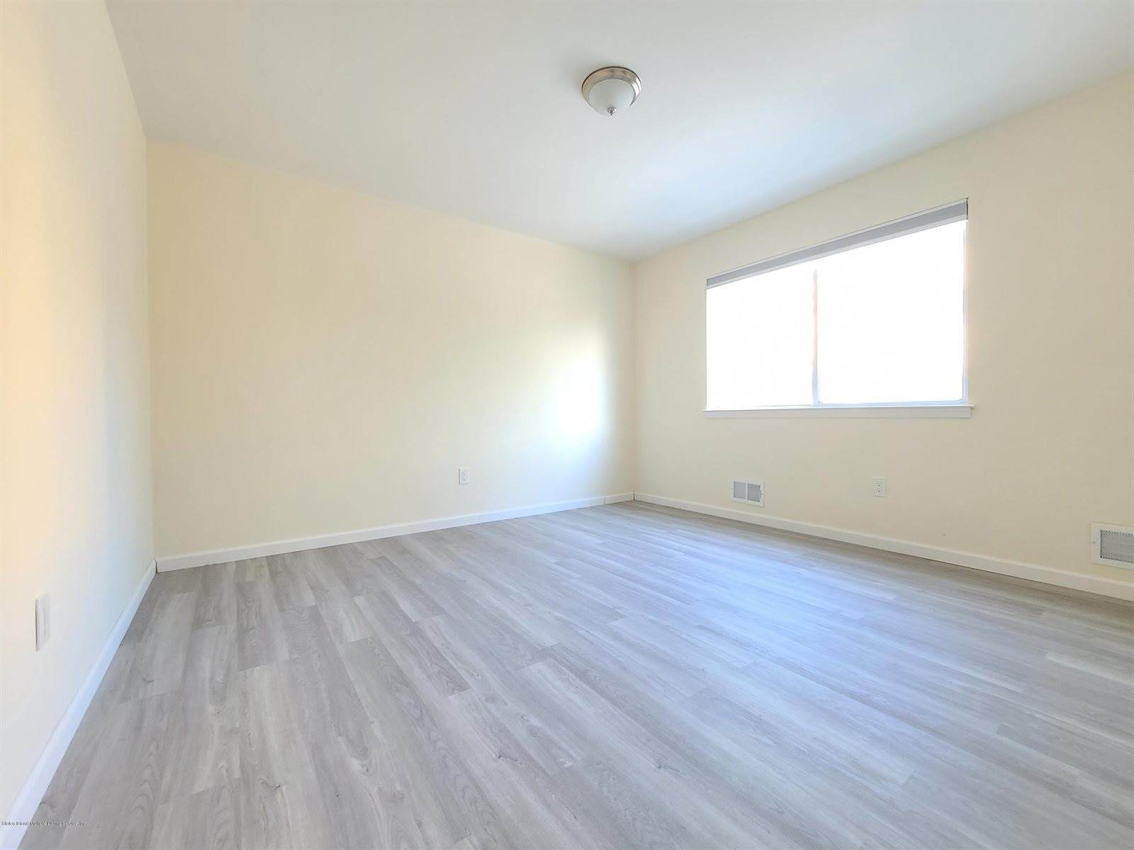 261 Wood Avenue, Staten Island, NY 10307