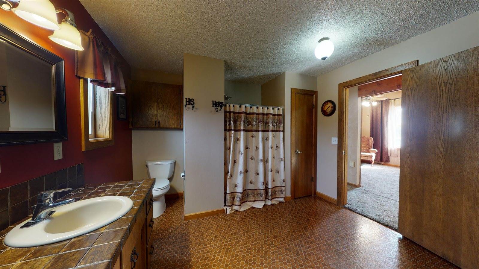 4210 Crestwood Drive, Bismarck, ND 58503