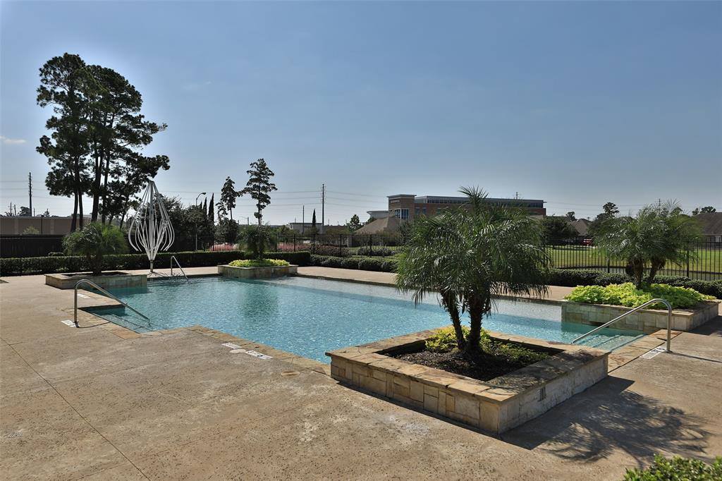 9146 Sunlight Oak Lane, Houston, TX 77070