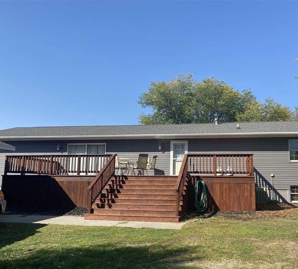 18 Lakeview Lane, Salix, IA 51052