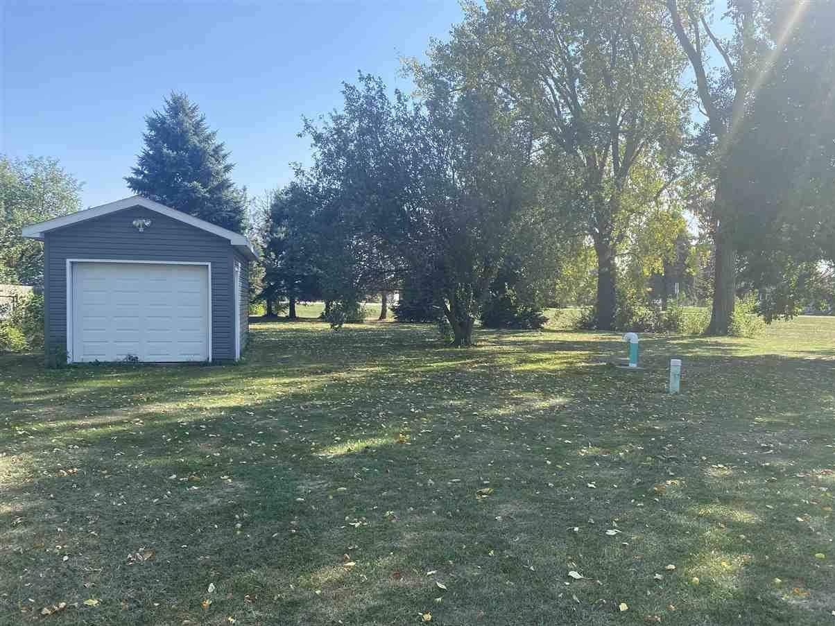 18 Lakeview Lane, Salix, IA 51052